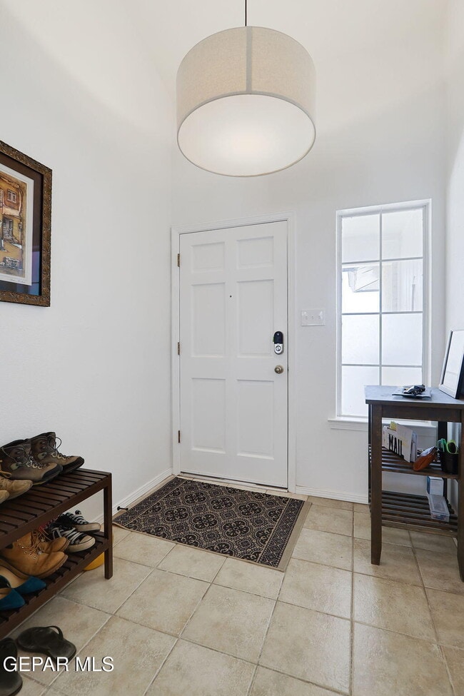 Building Photo - 4348 Loma Hermosa Dr