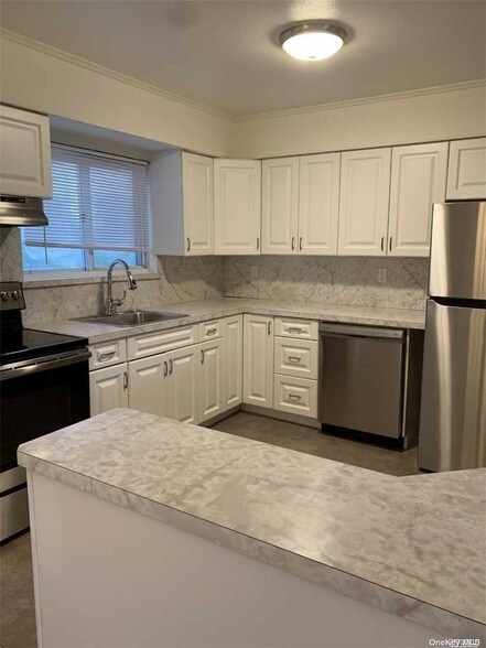 Building Photo - 120 Ketridge St