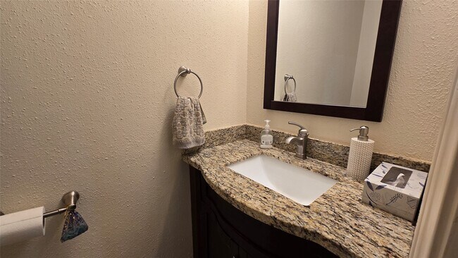 Building Photo - 1805 Stoney Brook Dr