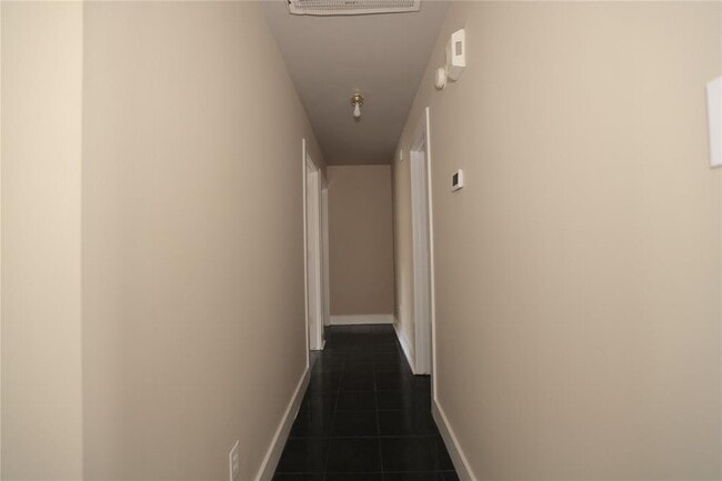 Building Photo - 5115 Summit Lodge Dr