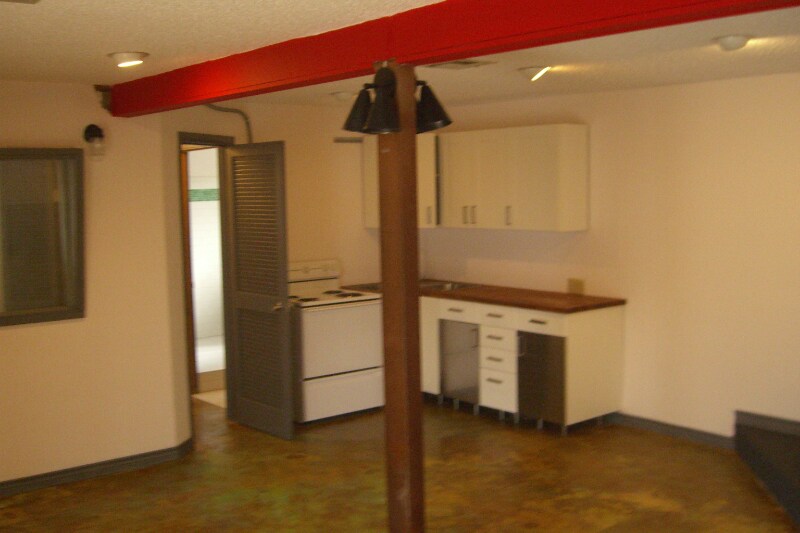 Building Photo - 9100 Georgian Dr