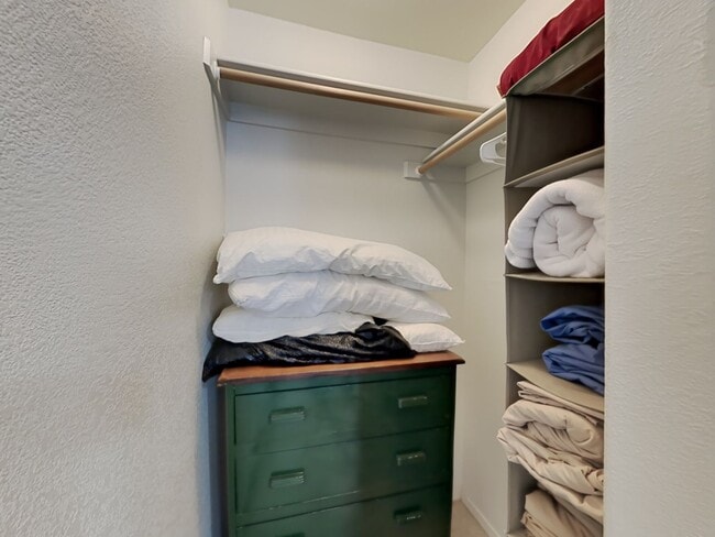 Building Photo - Winter rental