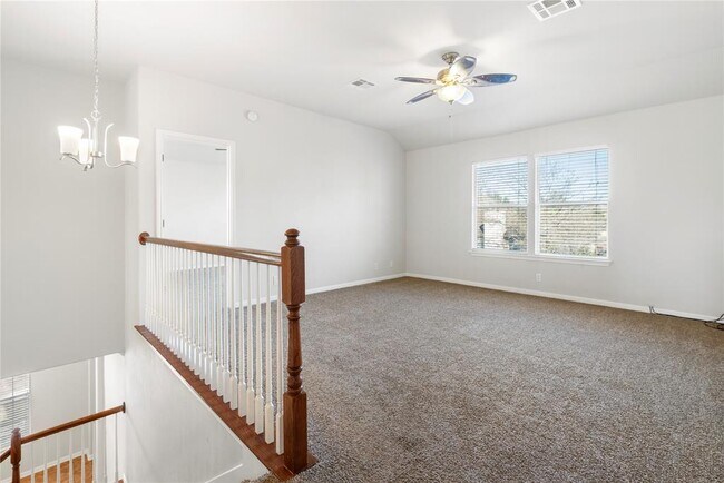 Building Photo - 3807 Links Ln