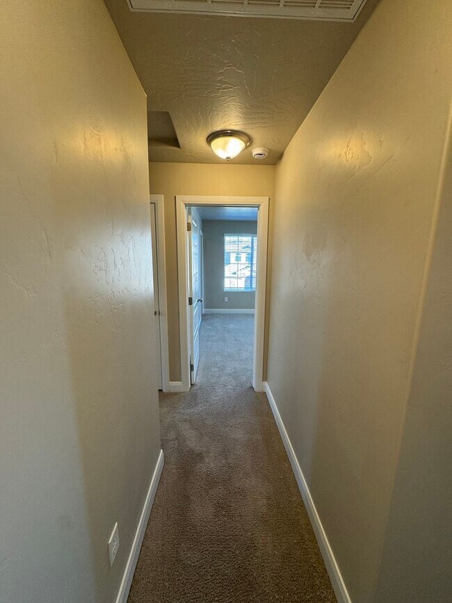 Building Photo - Beautiful 3 Bedroom Home - Casitas at Sienna Hills