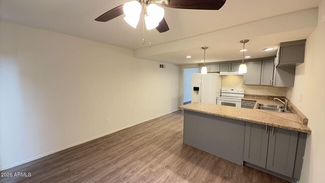 Building Photo - 4418 N 53rd Ln