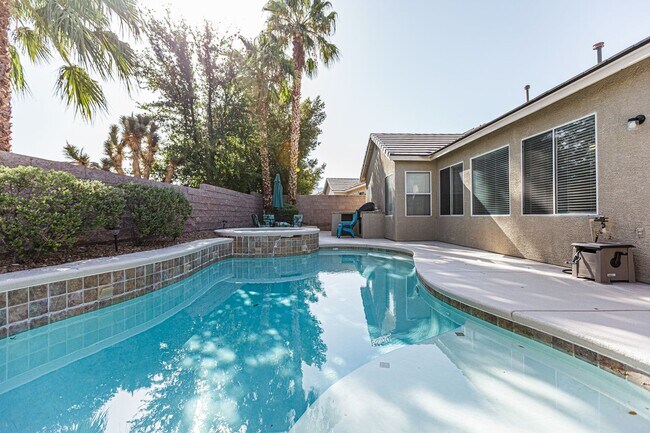 Building Photo - 1344 Temporale Dr