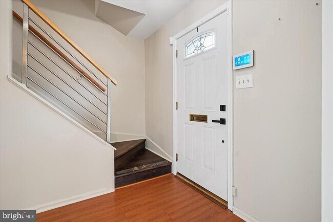 Primary Photo - 3226 Foothill St