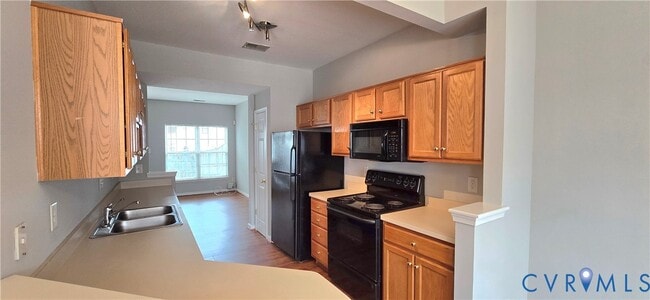 Building Photo - 5512 Millwheel Ln