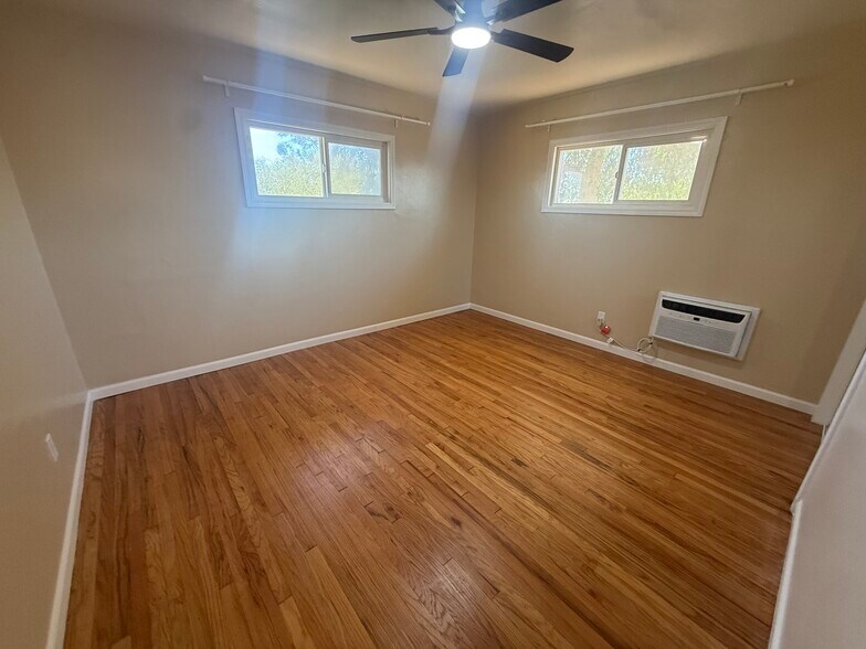 Building Photo - 5457 Dorothy Dr
