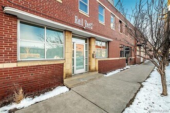 Building Photo - 3033 Blake St