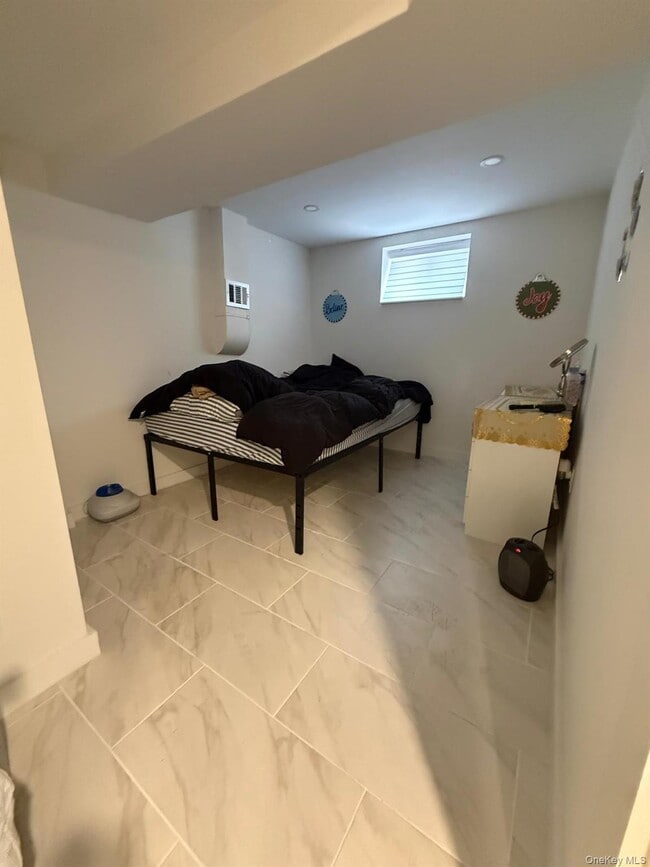 Building Photo - 23 Geoffrey Ln