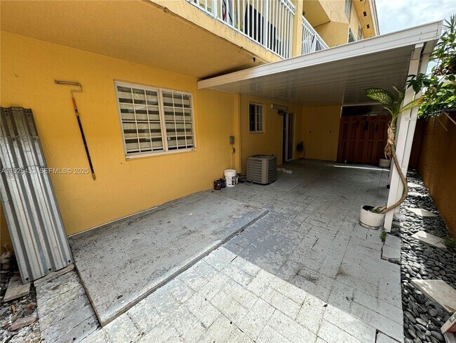 Building Photo - 7497 W 22nd Ave