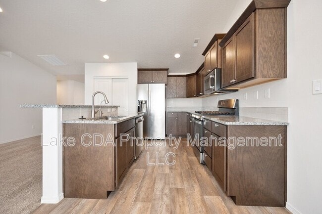 Building Photo - 12335 Gipper Loop