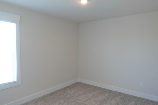 Building Photo - 100 Boren Wy