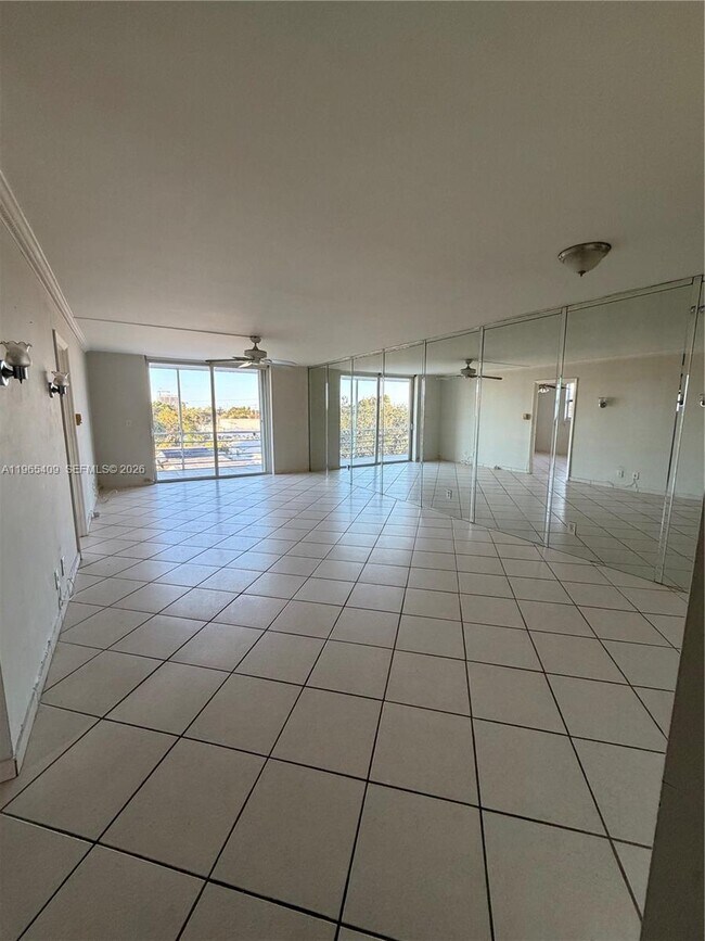 Building Photo - 1830 Dixieana St