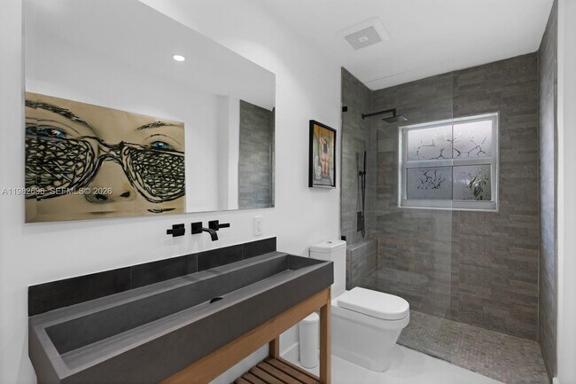 Building Photo - 1865 Daytonia Rd