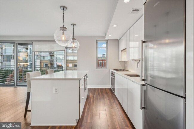 Building Photo - 1311 13th St NW