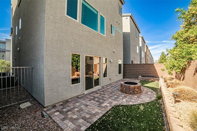 Building Photo - 8052 Haywood Estate Ave