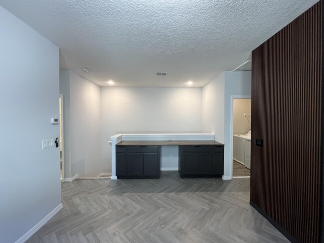 Building Photo - 2581 Econ Landing Blvd