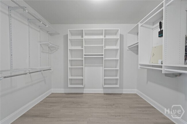 Building Photo - 243 Clearwater Cir