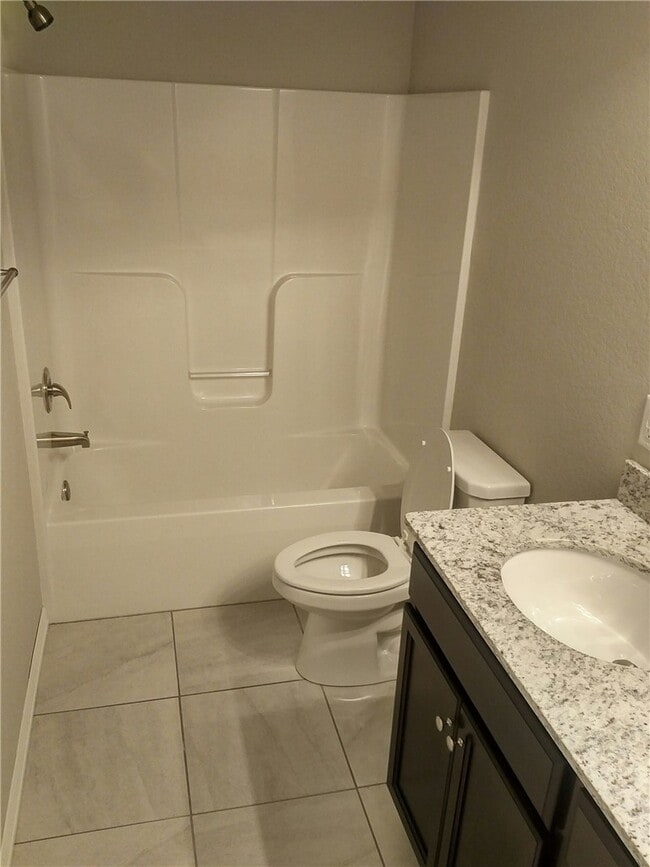 Building Photo - 2725 W Kilimanjaro Way