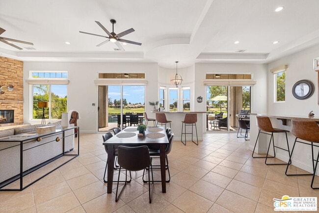 Building Photo - 88 Vía Las Flores