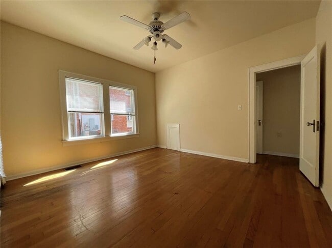 Building Photo - 1706 Hawthorne St