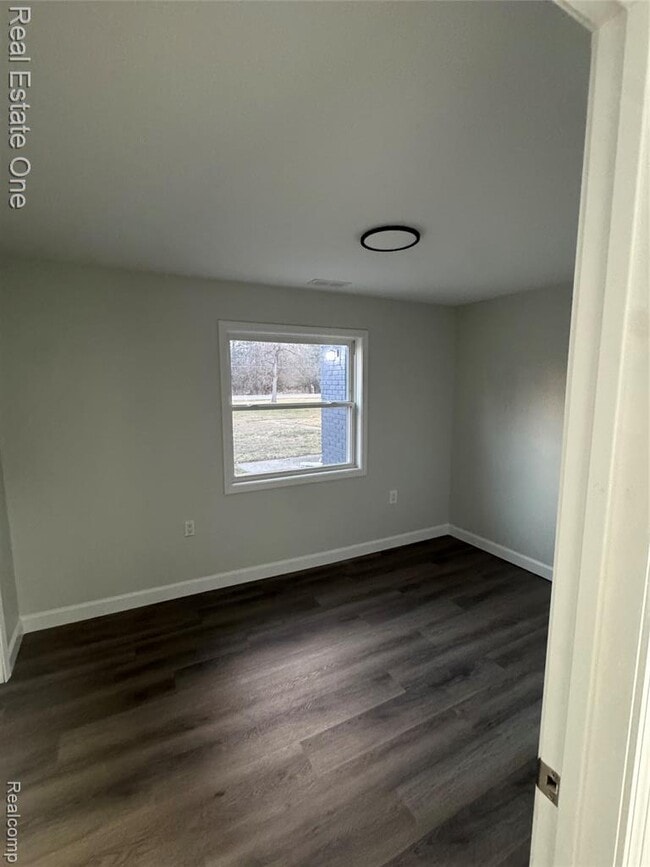 Building Photo - 7889 Chilson Rd