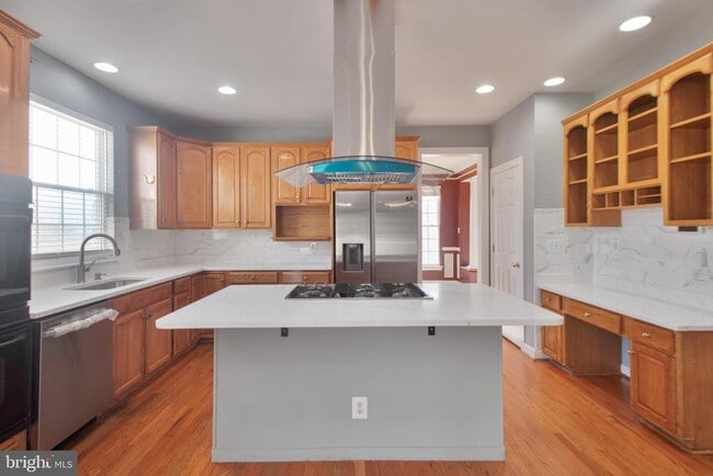 Building Photo - 15309 Lions Den Rd