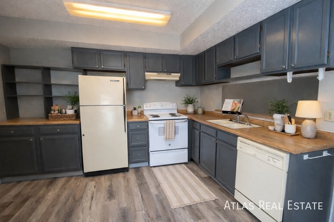 Building Photo - 7529 Banner Ct