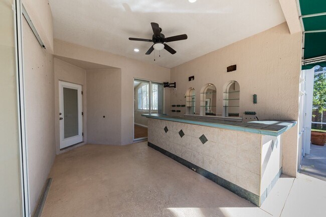 Building Photo - 2545 Partridge Dr
