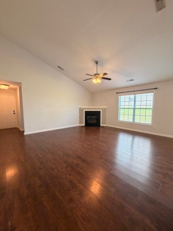Building Photo - 925 Corison Loop