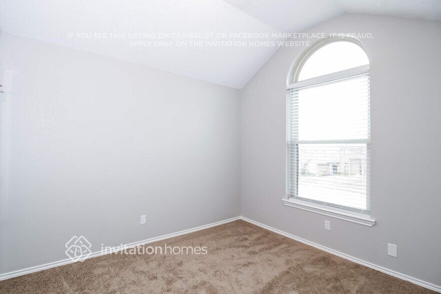 Building Photo - 1530 Knollview Ln