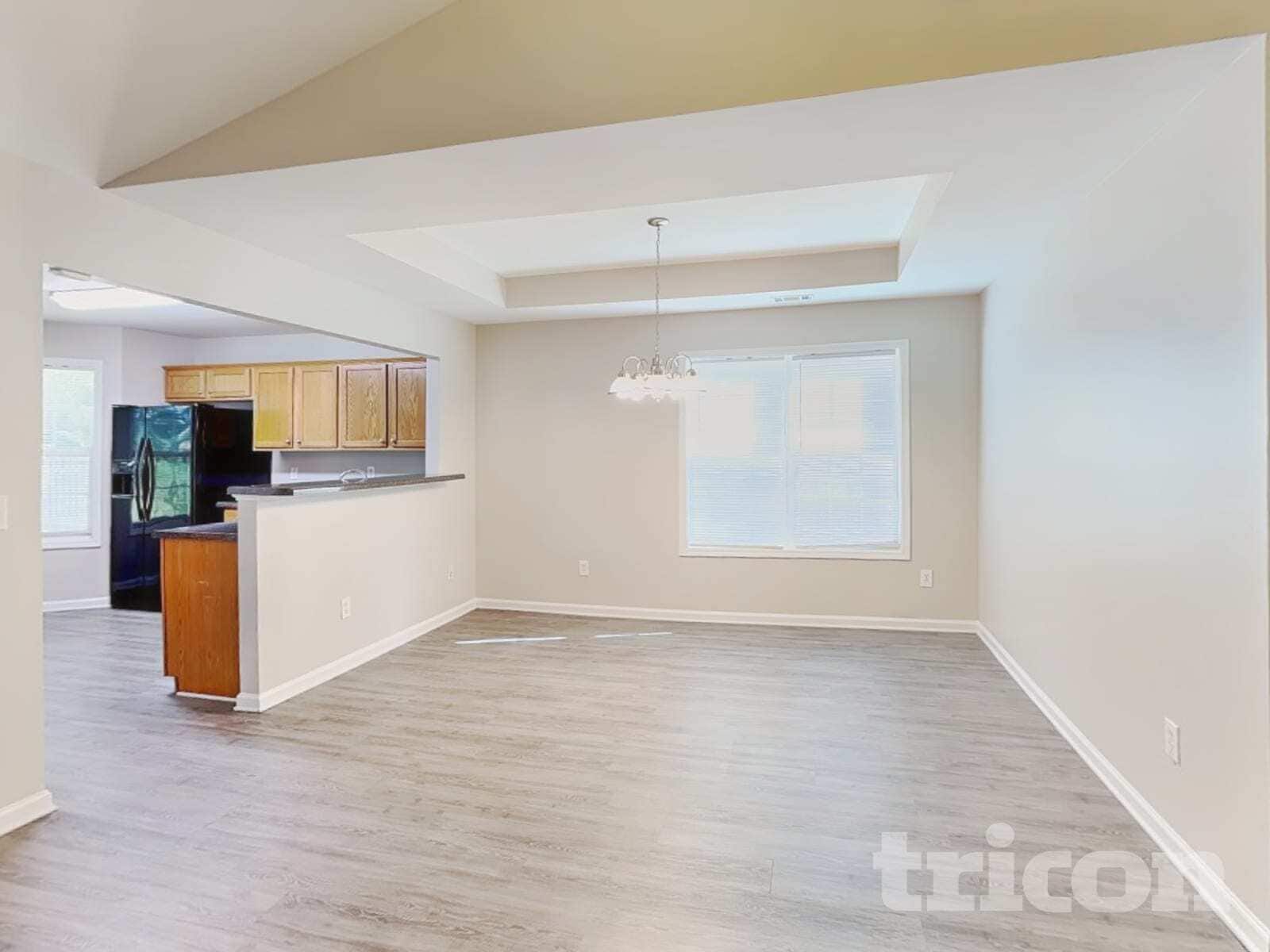 Building Photo - 640 Fairgreen Trail