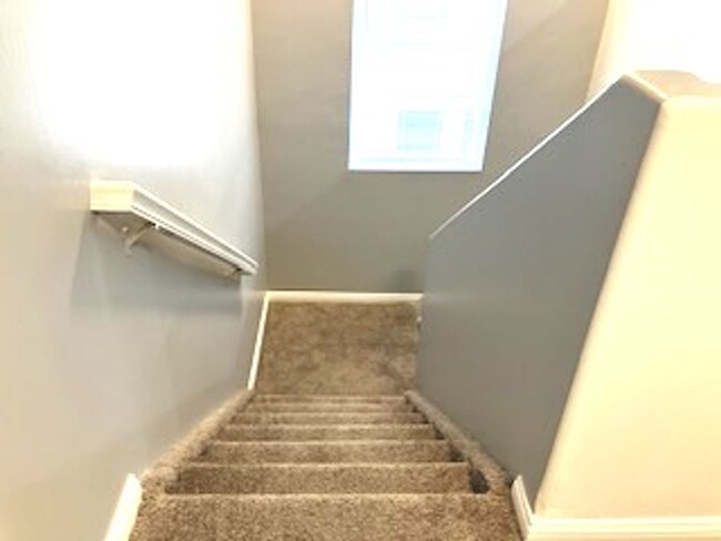 Building Photo - ***Spacious DREAM HOME w/Fresh Paint New A...