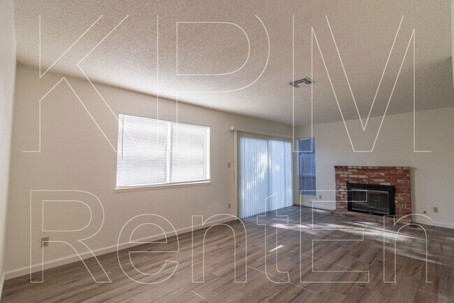Building Photo - 8413 Neubourg Dr