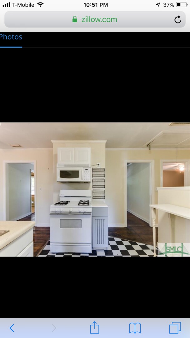 Building Photo - Single Family with yard and off street par...