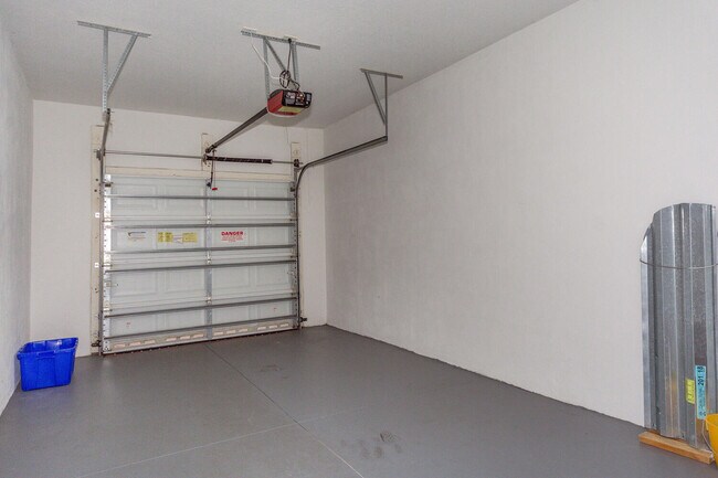 Building Photo - 115 Seagrape Dr