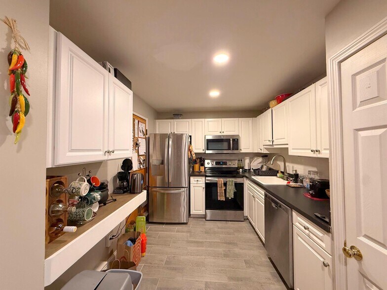 Building Photo - 326 Broadway