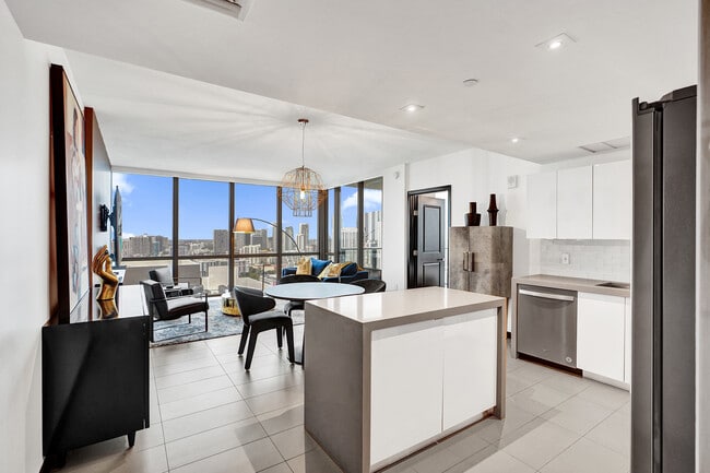 Building Photo - 1600 NE 1st Ave