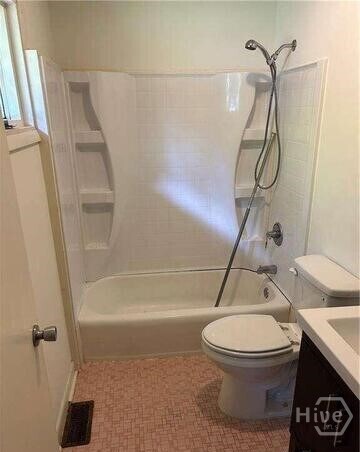 Building Photo - 150 Sherwood Dr