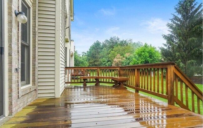 Building Photo - 24267 Weathervane Ct