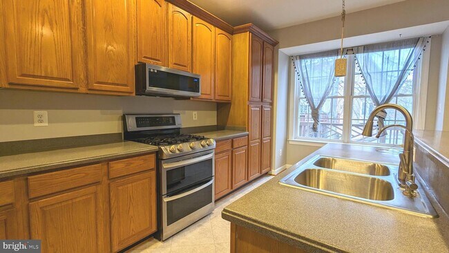 Building Photo - 3954 Royal Lytham Dr