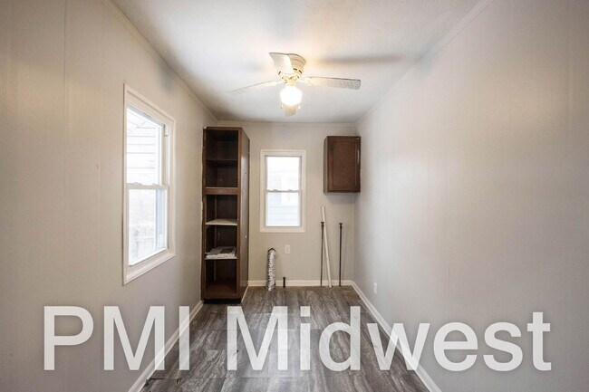 Building Photo - "Charming 2-Bedroom Gem in Indianapolis with Spacious 1736 Sq. Ft. Layout!"