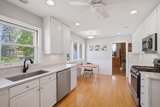 Building Photo - 1322 Brook Ln