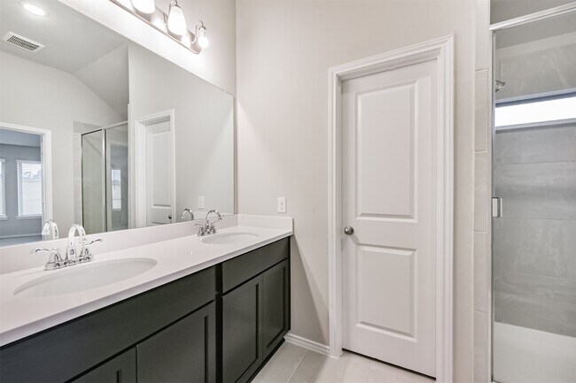 Building Photo - 455 Mathis Lk Ct