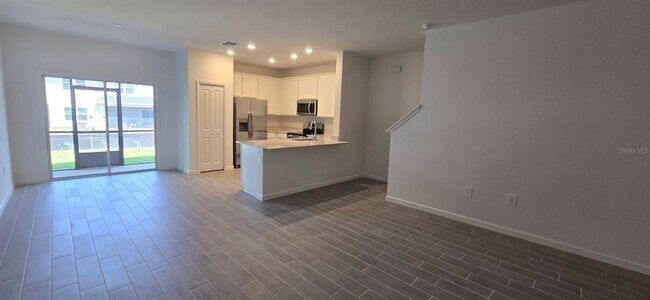 Building Photo - 3577 SE 37th Ct