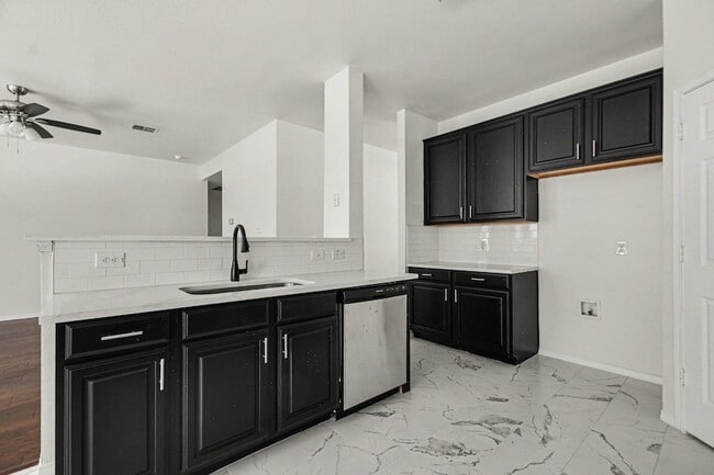 Building Photo - 1578 Mahogany Dr