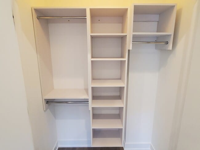 Building Photo - 1023 N Ashland Ave