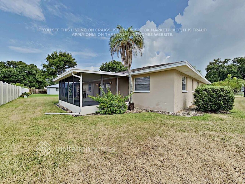 Building Photo - 13460 103rd Ave